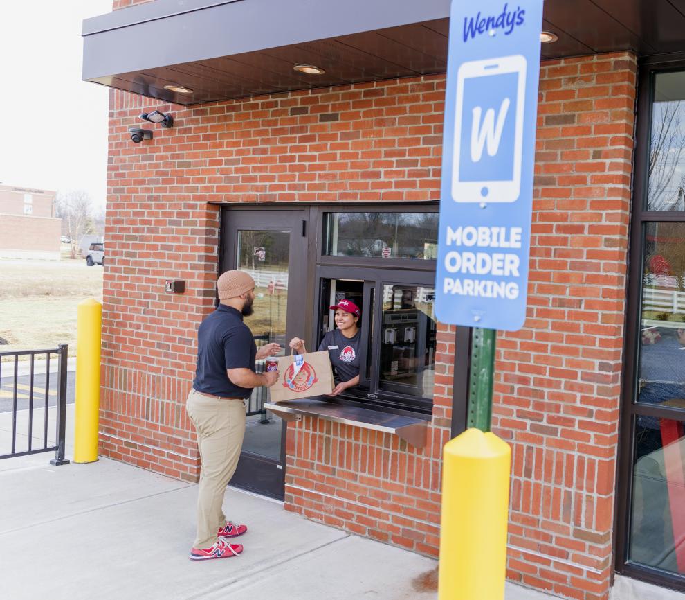 Wendy's Global Next Gen Exterior Mobile Pickup